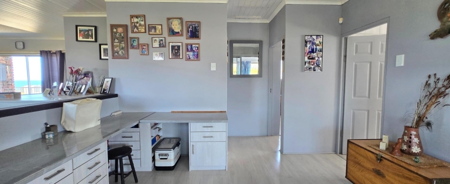 5 Bedroom Property for Sale in Kleinbaai Western Cape